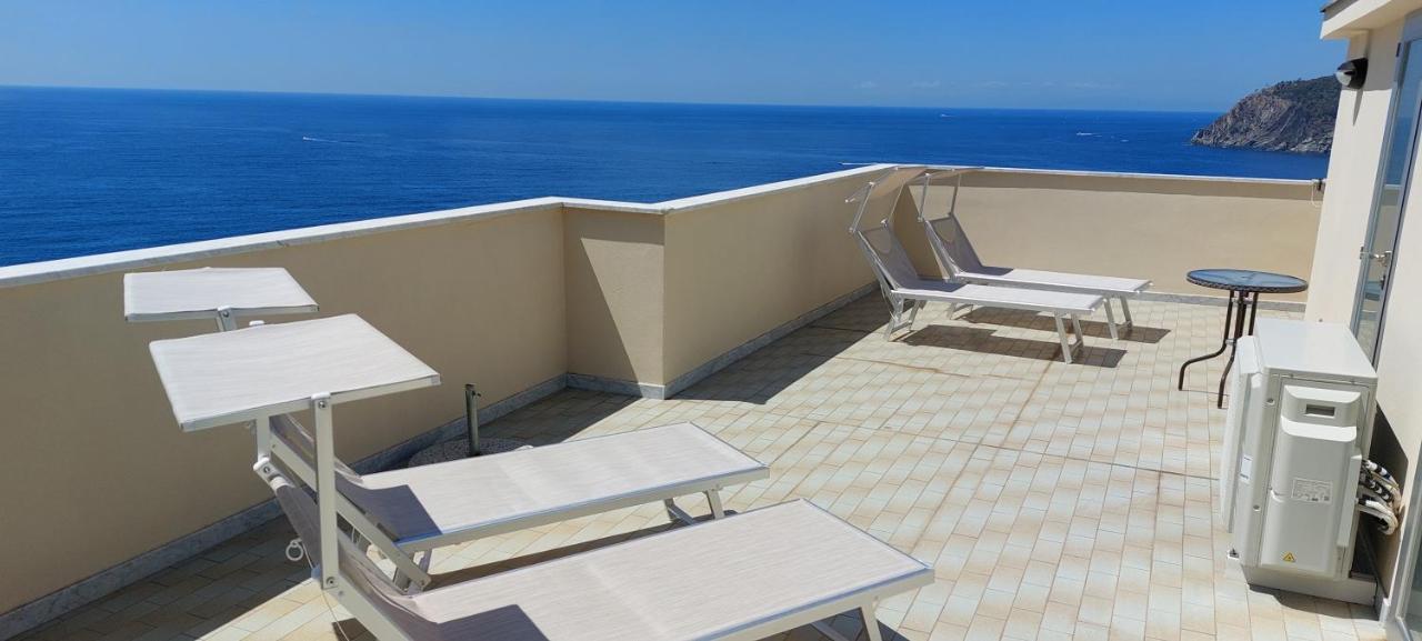 Appartamenti Enrica with amazing view Moneglia Esterno foto